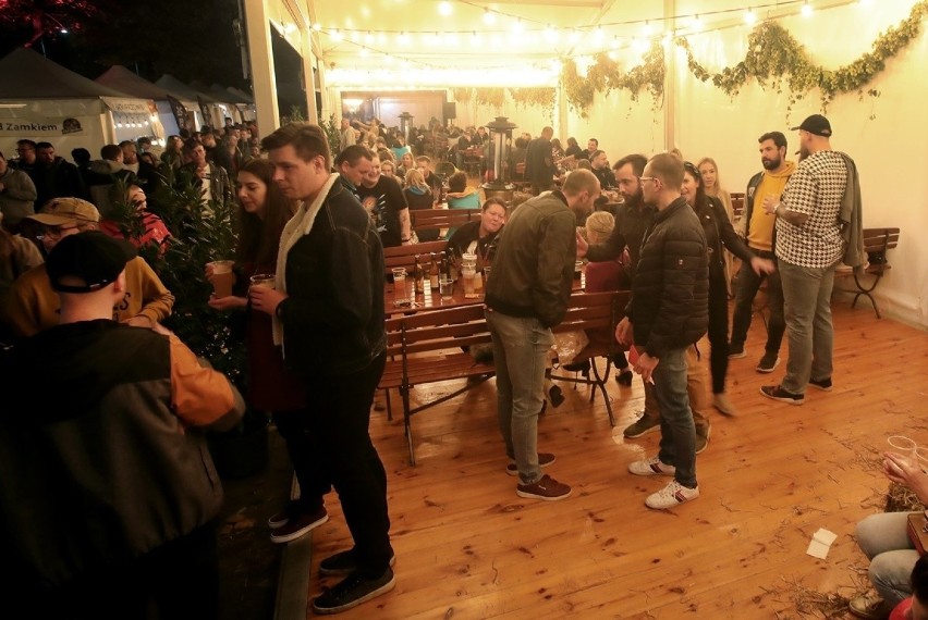 Oktoberfest w Szczecinie przyciąga mieszkańców do wspólnej...