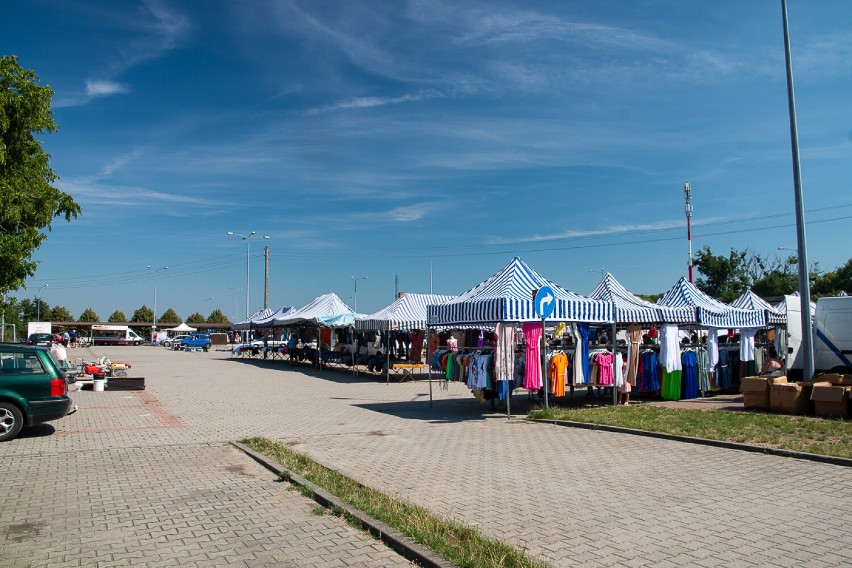 Sezon urlopowy oraz upały nie sprzyjają handlowi na...