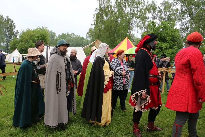 II Piknik Rycerski w Aleksandrowie Kujawskim. Zdjęcia z...