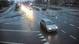Kierowca potrącił pieszego w Poznaniu i uciekł z miejsca wypadku. Policja szuka świadków