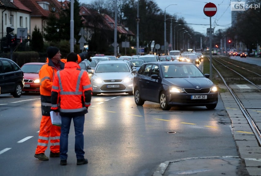 Węzeł Łękno. Wojska Polskiego zamknięta, kierowcy napotkają utrudnienia [ZDJĘCIA, WIDEO] 