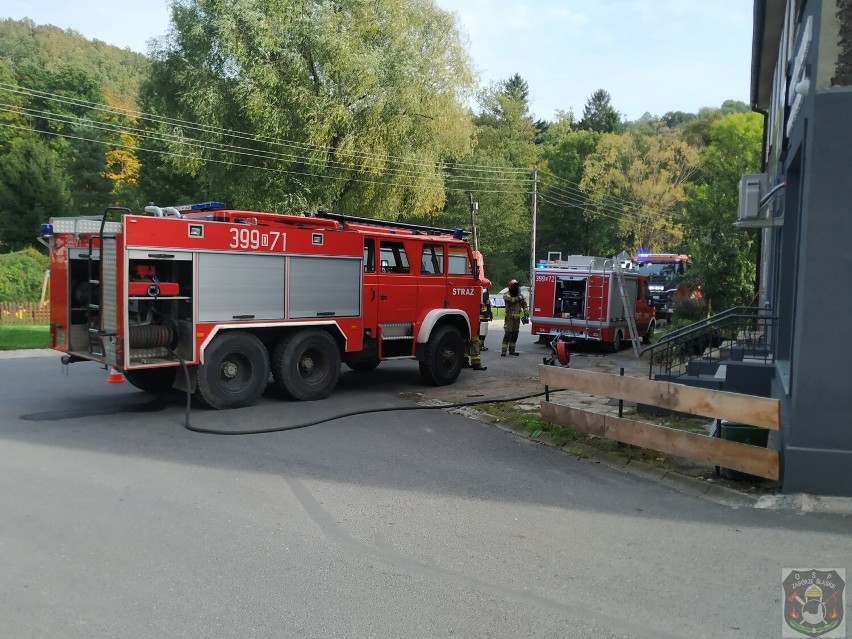 Lokator z piekła z Zagórza Śląskiego rodem podpalił swoje mieszkanie w budynku wielorodzinnym i trafił do aresztu