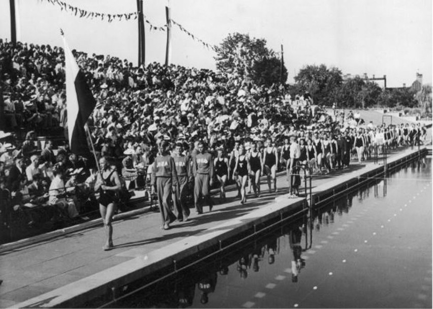 Kąpielisko Panorama: rewolucji nie będzie. Wygrywa historia [PRZEDWOJENNE ZDJĘCIA]