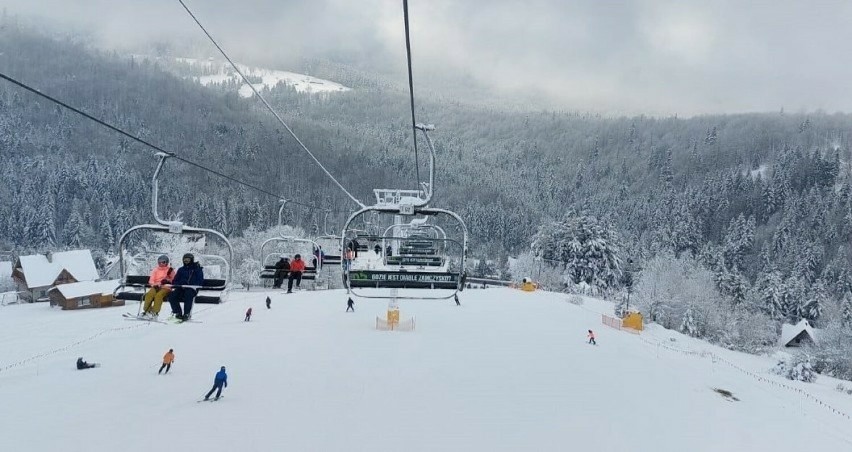 Sezon narciarski na Mosornym Groniu w Zawoi Policzne trwa