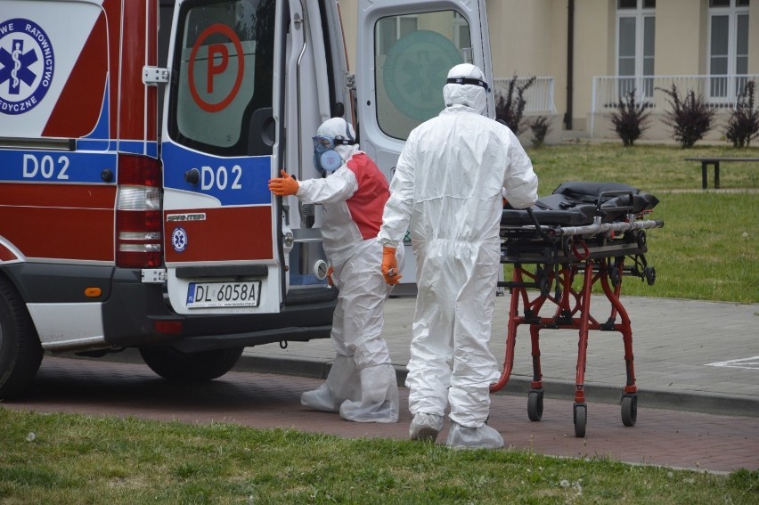 Głogów: Do szczepienia przeciwko Covid -19 zgłosiła się na razie połowa pracowników szpitala