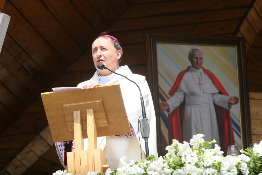 15 lat temu w Starym Sączu był Jan Paweł II. Znów modliły się tam tłumy
