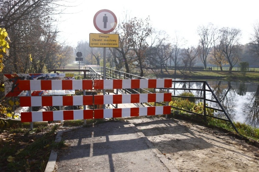 Kładka w Parku Skaryszewskim zamknięta do 2024 roku? Potrzeba milionów, żeby ją wyremontować
