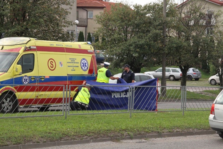 Śmiertelny wypadek w Kielcach. Nie żyje pieszy potrącony na pasach