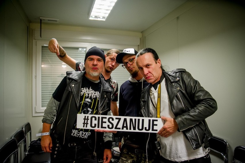Koronawirus w Polsce: Cieszanów Rock Festiwal 2020 przechodzi do internetu. Organizatorzy piszą "przyjmujemy korona-wyzwanie" [FOTOGALERIA]