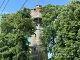 Pomorska wieża. Pierwszy obiekt wybudowany w tej technice w Europie. Teraz to ruina
