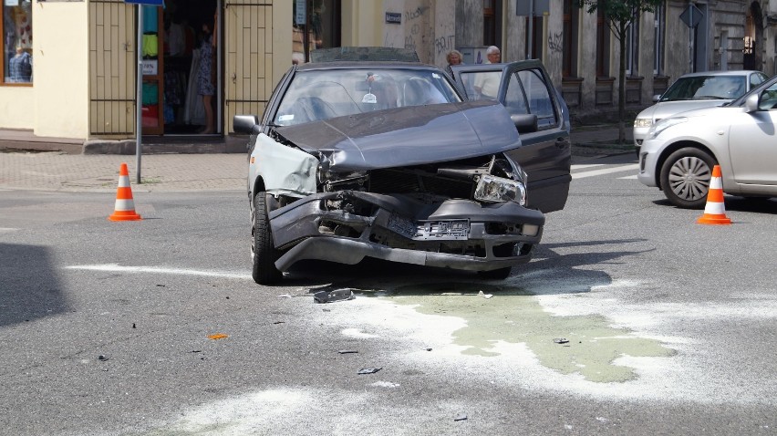 Wypadek w Bydgoszczy z udziałem taksówki [zdjęcia, wideo]