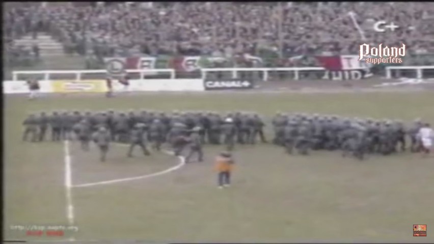 Płonące derby Warszawy, czyli jak wyglądała stadionowa...