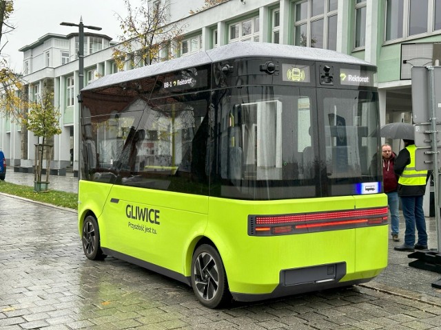 Autobus autonomiczny Blees BB-1 przewiózł w Gliwicach prawie 2,8 tys. osób.