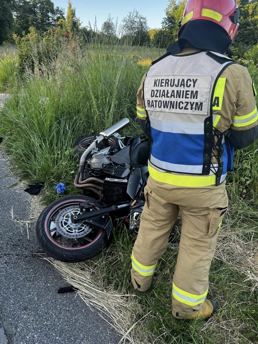 Wypadek w Zagórzu koło Chrzanowa. Motocyklista trafił do szpitala po zderzeniu z samochodem osobowym