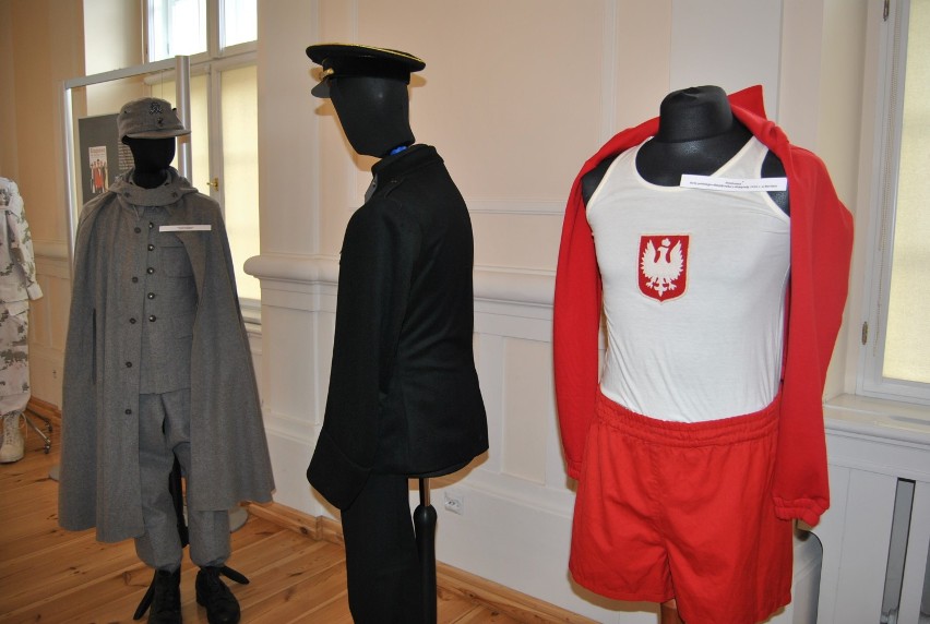 Wystawa filmowych mundurów w kościańskim muzeum FOTO