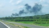 Kraśnik. Pożar plastikowych pojemników w strefie ekonomicznej. Na miejscu pracują cztery zastępy straży pożarnej