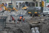 Kraków. Przebudowa Basztowej powoduje duże utrudnienia, lecz robotnikom się nie spieszy