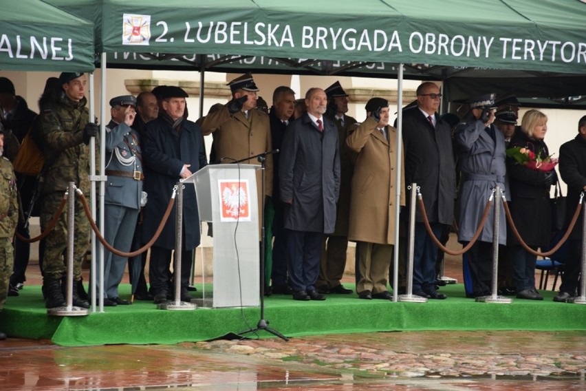 Zamość: Przysięga żołnierzy WOT z udziałem ministra...