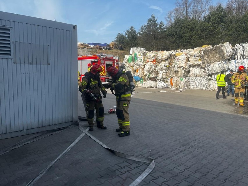 Ćwiczenia straży pożarnej na Krzywej Górze we Włocławku, 30...