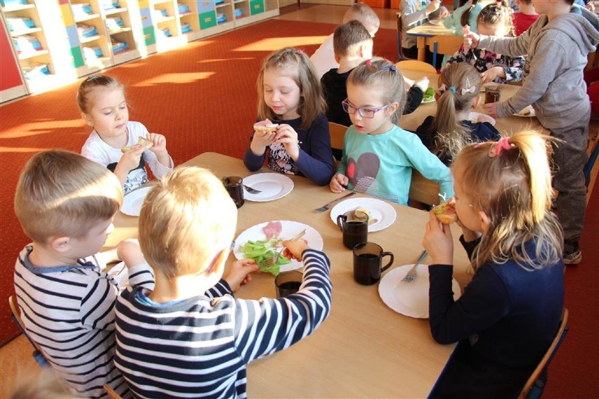 Przedszkolaki potrafią przygotować śniadanie. Robią pyszne kanapki [FOTO]