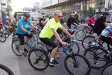 Kilkuset rowerzystów na ulicach Zielonej Góry. 13. Wiosenna Masa Krytyczna liczyła 15 kilometrów! | ZDJĘCIA