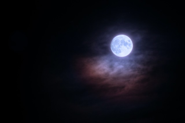 Pełnia Zimnego Księżyca - niezwykła pełnia już 8 grudnia.