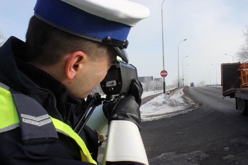 "Jak kocha to poczeka", czyli walentynkowa akcja łódzkiej policji [ZDJĘCIA, FILM]