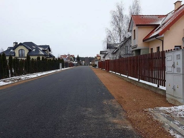 Ulica Podleśna to jedna z ostatnich ulic, która otrzymała nawierzchnię asfaltową w ramach radomskiego programu.