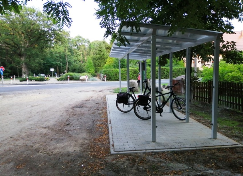 Miejsca przesiadkowe przy trasie Leszno - Boszkowo mają zachęcić do dojazdów rowerami