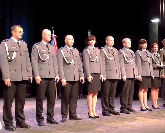 Święto Policji: Kwidzyński policjanci świętowali w teatrze. Przyznano awanse i wyróżnienia [ZDJĘCIA]
