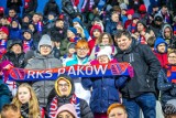 Raków Częstochowa - Korona Kielce ZDJĘCIA KIBICÓW Fani lidera zobaczyli kolejne zwycięstwo. Ivi Lopez bohaterem