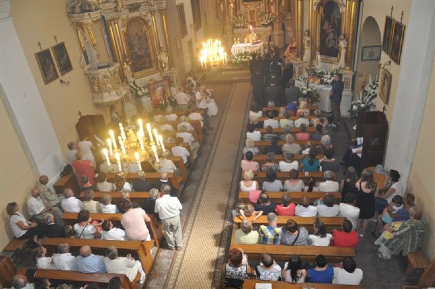 Relikwia przyjechała do Konopnicy prosto z Watykanu [FOTO]