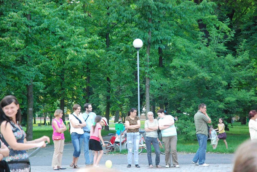 Krotoszyn - tradycje sobótkowej nocy. Impreza w parku. ZDJĘCIA