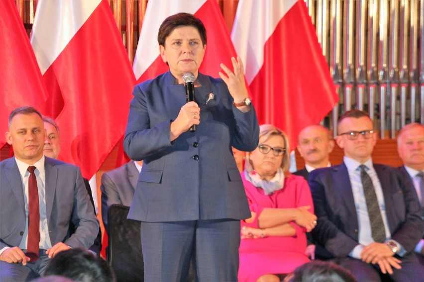 Premier Beata Szydło oficjalnie poparła kandydata na prezydenta Ireneusza Stachowiaka [zdjęcia]