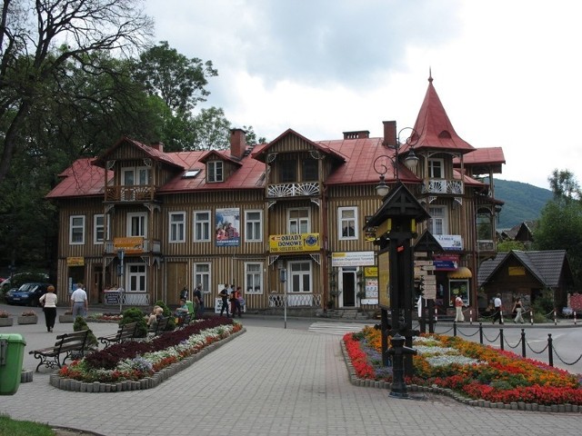 Szczawnica, ul. Zdrojowa 2-4 - centrum Miasta