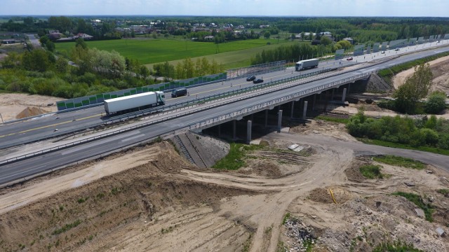 Budowa autostrady A1 na odcinku od Piotrkowa do Kamieńska z lotu ptaka