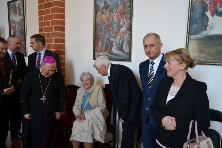 Pelplin: prezydent RP uhonorował katedrę. ZOBACZ ZDJĘCIA z jego wizyty 