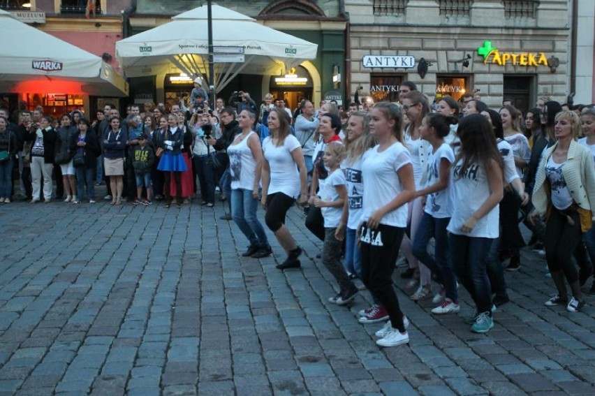 Flash mob na Starym Rynku w Poznaniu