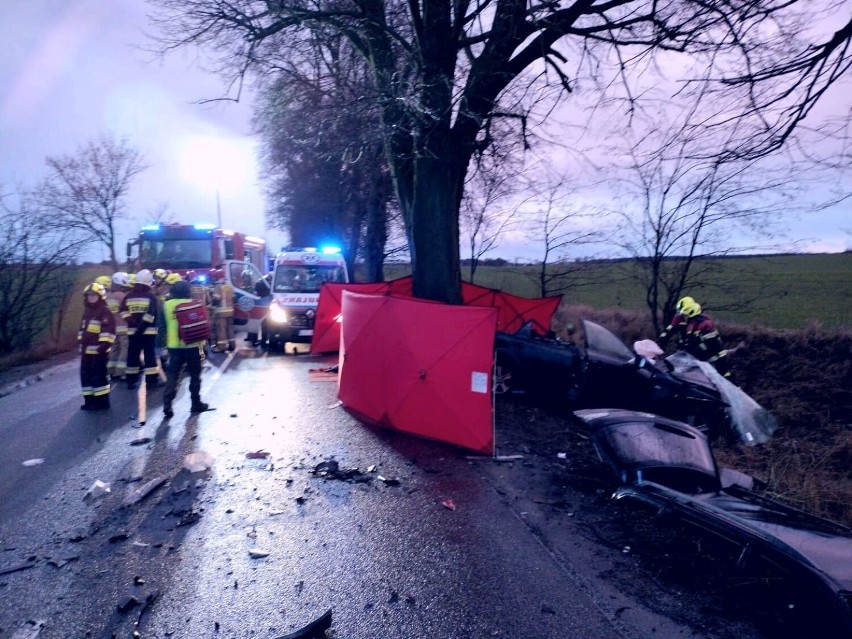 Wypadek śmiertelny na DW 222, między miejscowościami...