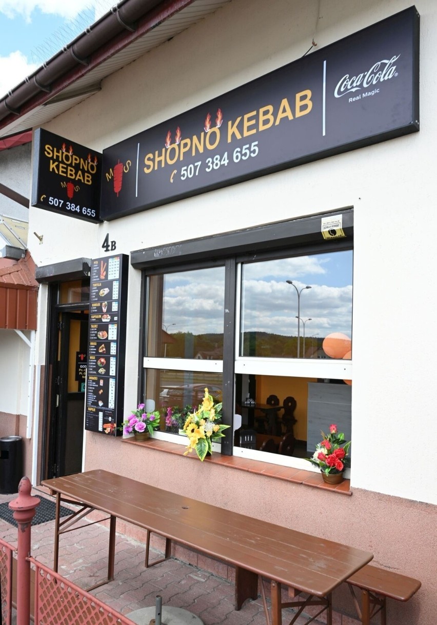 Półmetrowy kebab i indyjska herbata. W Kielcach ruszył Shopno Kebab. Zobacz film i zdjęcia