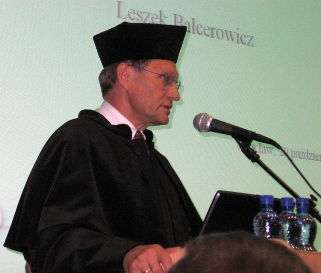Leszek Balcerowicz podczas wystąpienia
