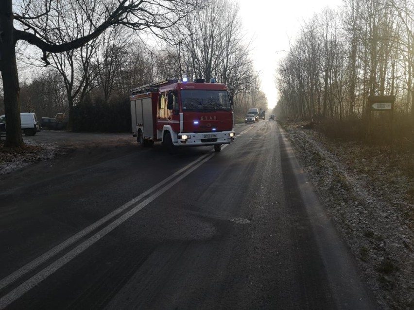 Gmina Kuślin: Zderzenie dwóch pojazdów na oblodzonej drodze