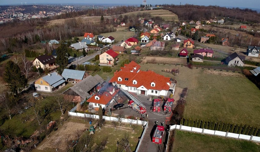 Pożar będącego w remoncie budynku gospodarczego wybuchł w...