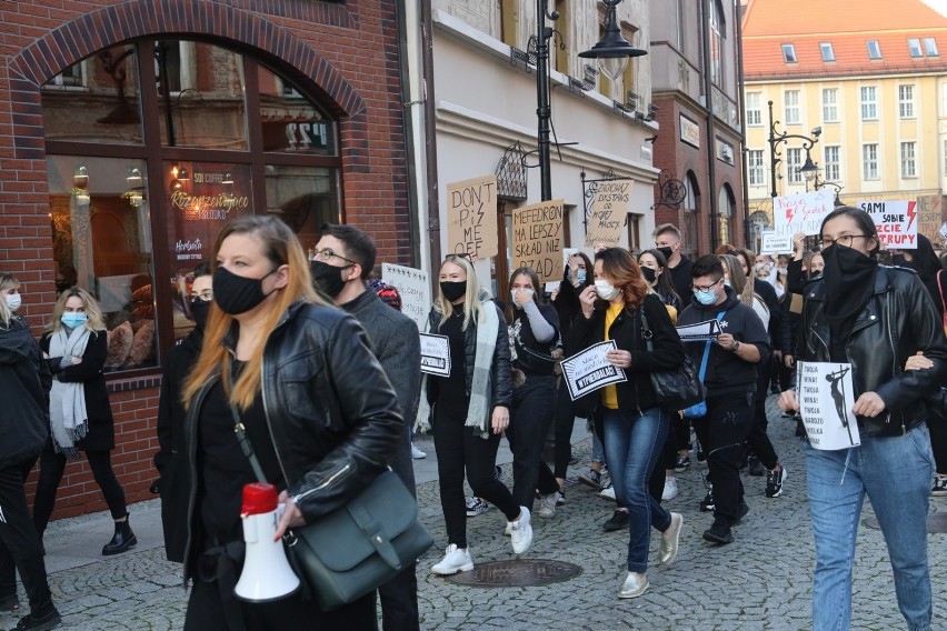 Kolejny protest kobiet w Legnicy, to już trzeci dzień z rzędu