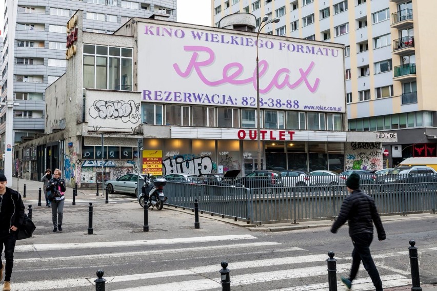 Kino Relax. Miały być apartamenty i sala teatralna. Zostały...