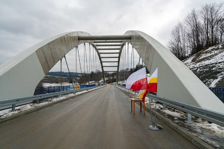 Estakada nad osuwiskiem w Kąclowej poprawiła dojazd do Krynicy-Zdroju