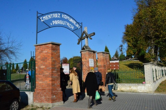 Od 31 października do 2 listopada 2022 r. przy cmentarzu komunalnym w Prabutach obowiązuje tymczasowa zmiana organizacji ruchu.
