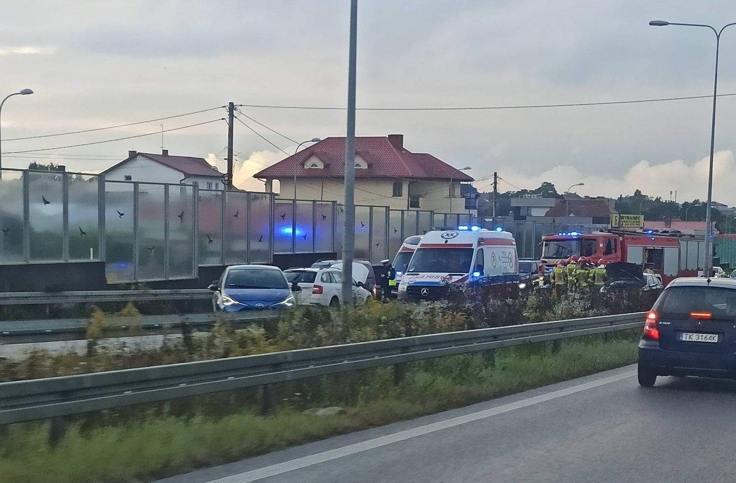 Wypadek na ulicy Ściegiennego w Kielcach. Dwie osoby w szpitalu. Są ...