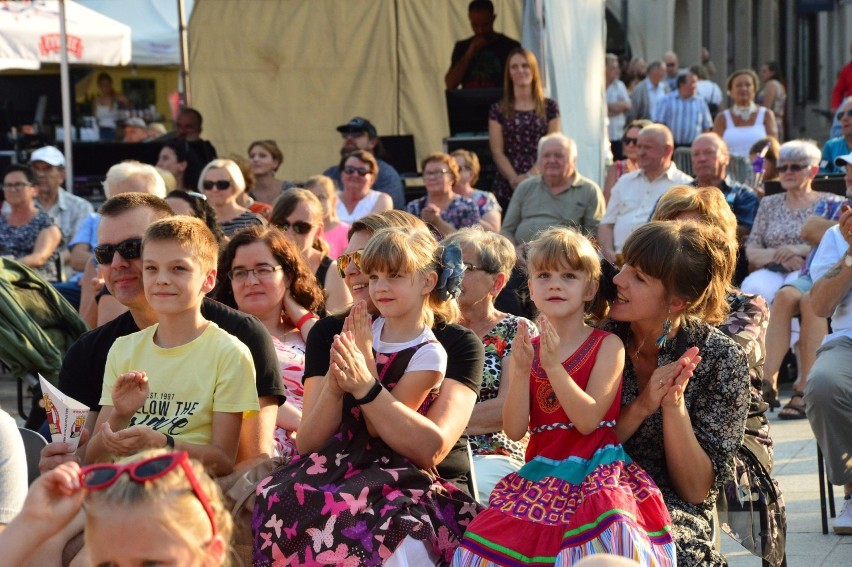 W Myślenicach trwa święto folkloru. Festiwalowa sobota za nami, a w niedzielę ostatnie koncerty [ZDJĘCIA]