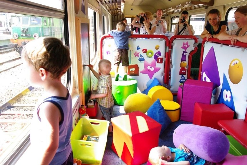 Plac zabaw w pociągu do Zakopanego